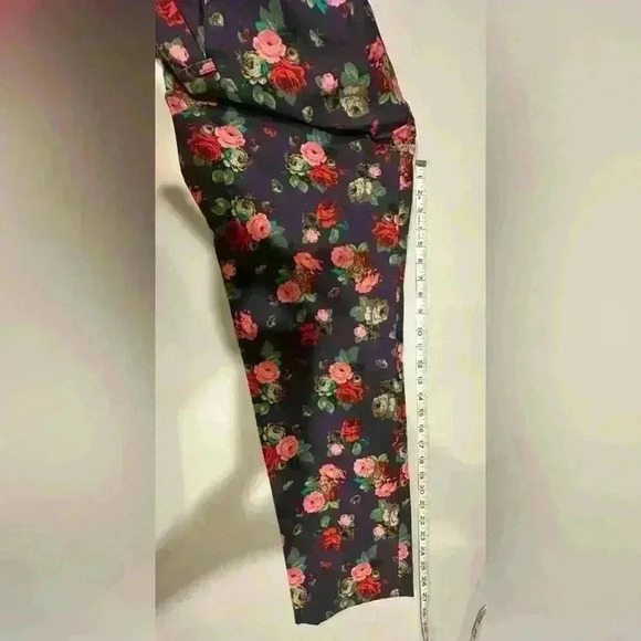 Larry LeVine Floral cropped Pant Size 12 - Picture 6 of 6